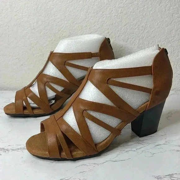 Easy Street Amaze Sandals Size 10 W - Picture 7 of 15